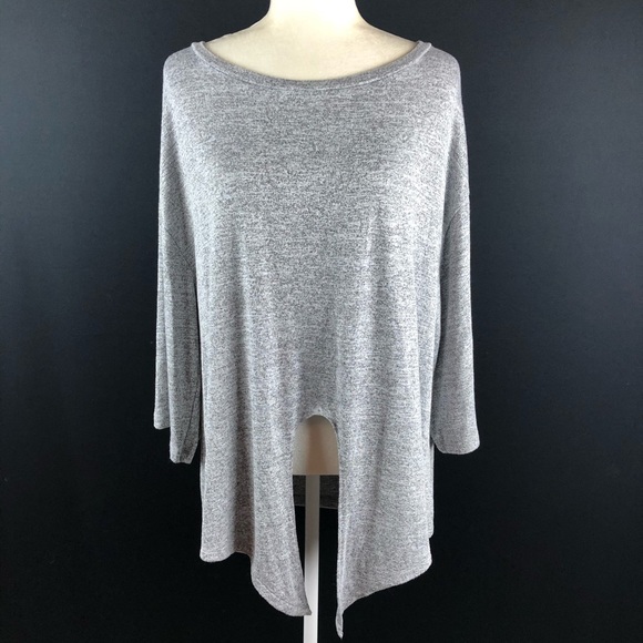 GAP Tops - Gap Gray Front Split Hem Top